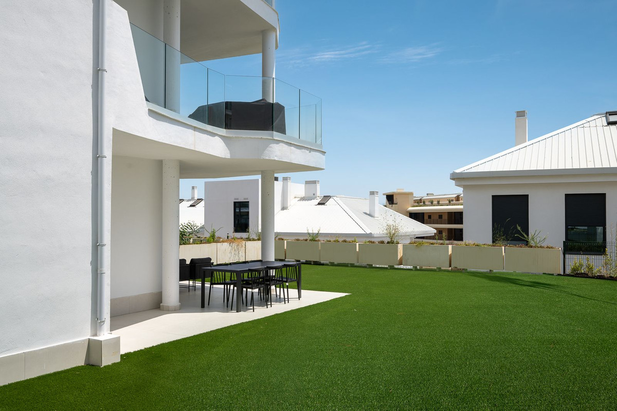 3 Bed Apartment for sale in Fuengirola Costa Del Sol, Málaga, Spain