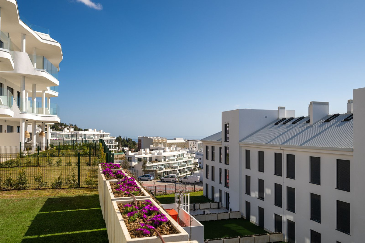 3 Bed Apartment for sale in Fuengirola Costa Del Sol, Málaga, Spain