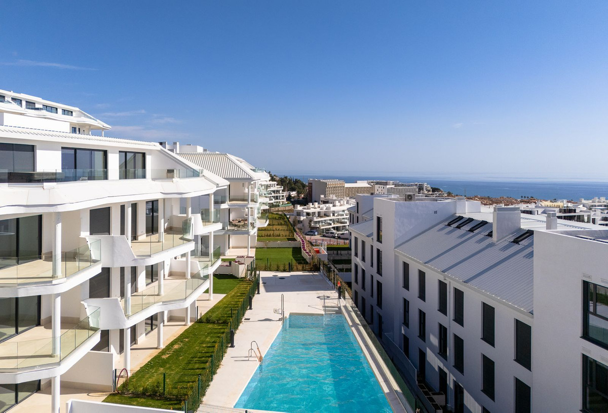 3 Bed Apartment for sale in Fuengirola Costa Del Sol, Málaga, Spain