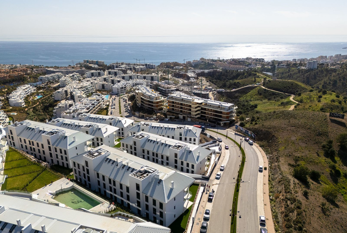 3 Bed Apartment for sale in Fuengirola Costa Del Sol, Málaga, Spain