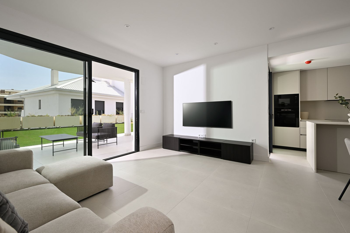 3 Bed Apartment for sale in Fuengirola Costa Del Sol, Málaga, Spain