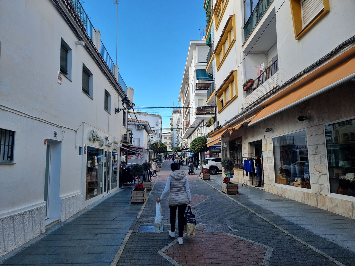 Se vende Local comercial  en Costa Del Sol, Málaga, España