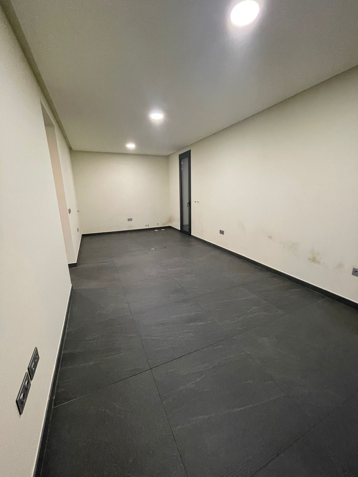 Commercial unit for sale in Marbella Costa Del Sol, Málaga, Spain