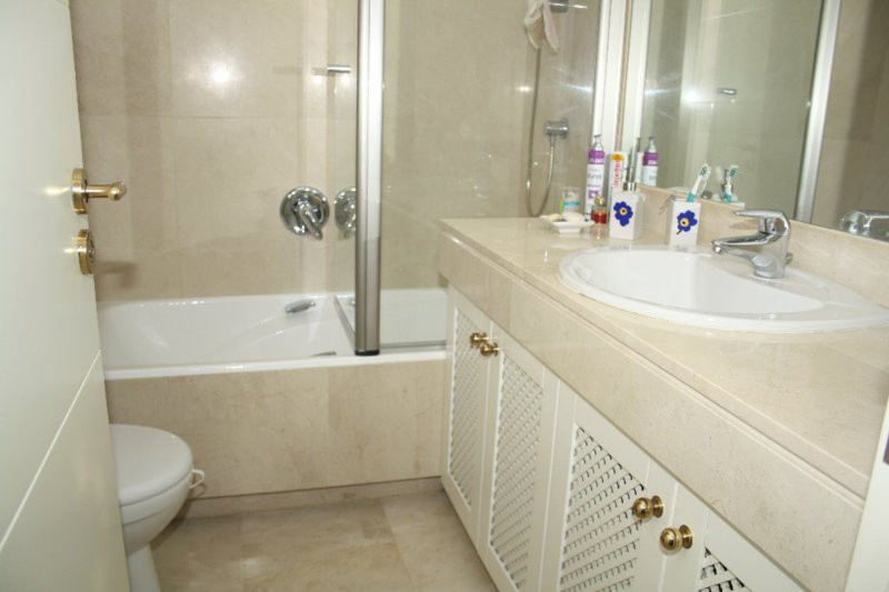 3 Bed Apartment for sale in Estepona Costa Del Sol, Málaga, Spain