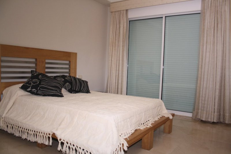 3 Bed Apartment for sale in Estepona Costa Del Sol, Málaga, Spain