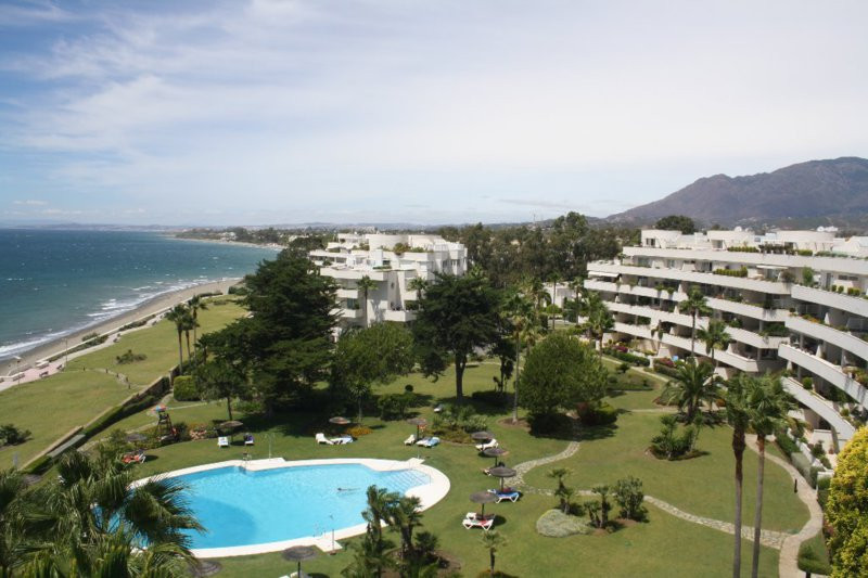 3 Bed Apartment for sale in Estepona Costa Del Sol, Málaga, Spain