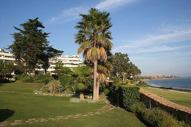 3 Bed Apartment for sale in Estepona Costa Del Sol, Málaga, Spain