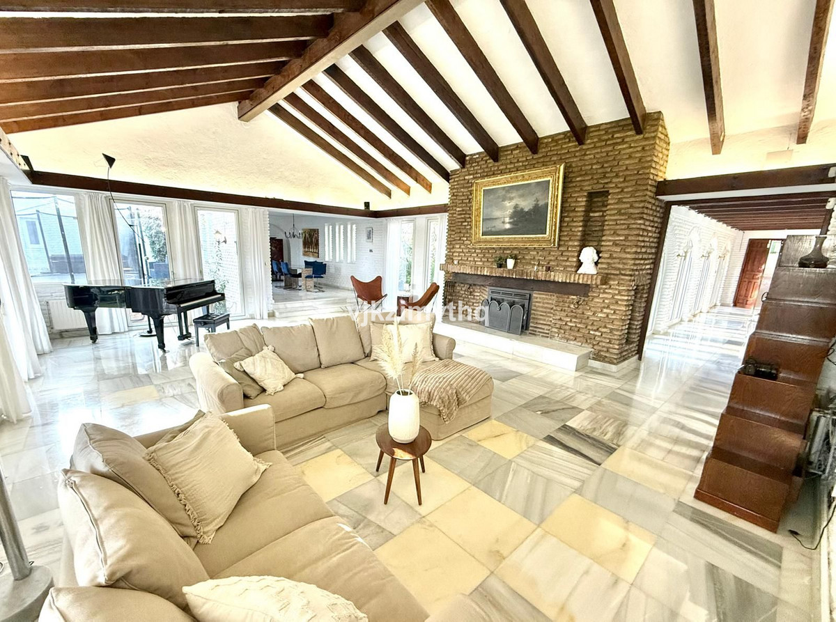6 Bed Townhouse for sale in Benalmadena Pueblo Costa Del Sol, Málaga, Spain