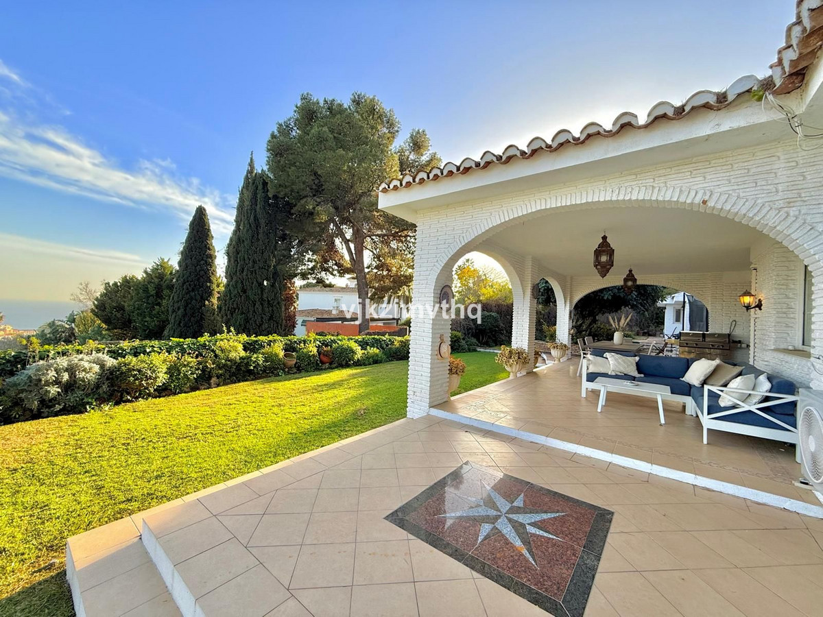 6 Bed Townhouse for sale in Benalmadena Pueblo Costa Del Sol, Málaga, Spain