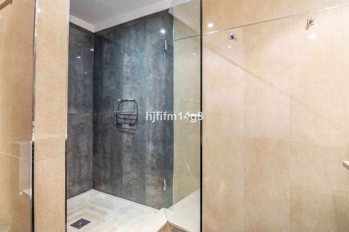 4 Bed Apartment for sale in Nueva Andalucía Costa Del Sol, Málaga, Spain