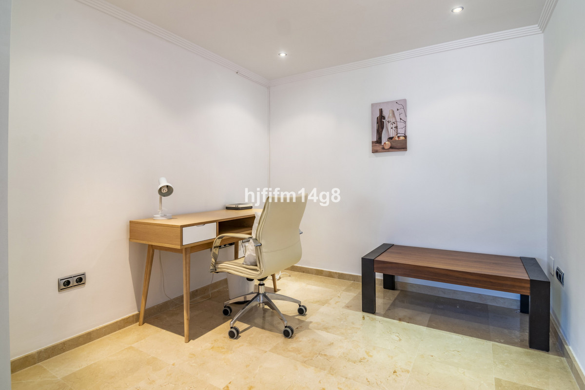 4 Bed Apartment for sale in Nueva Andalucía Costa Del Sol, Málaga, Spain