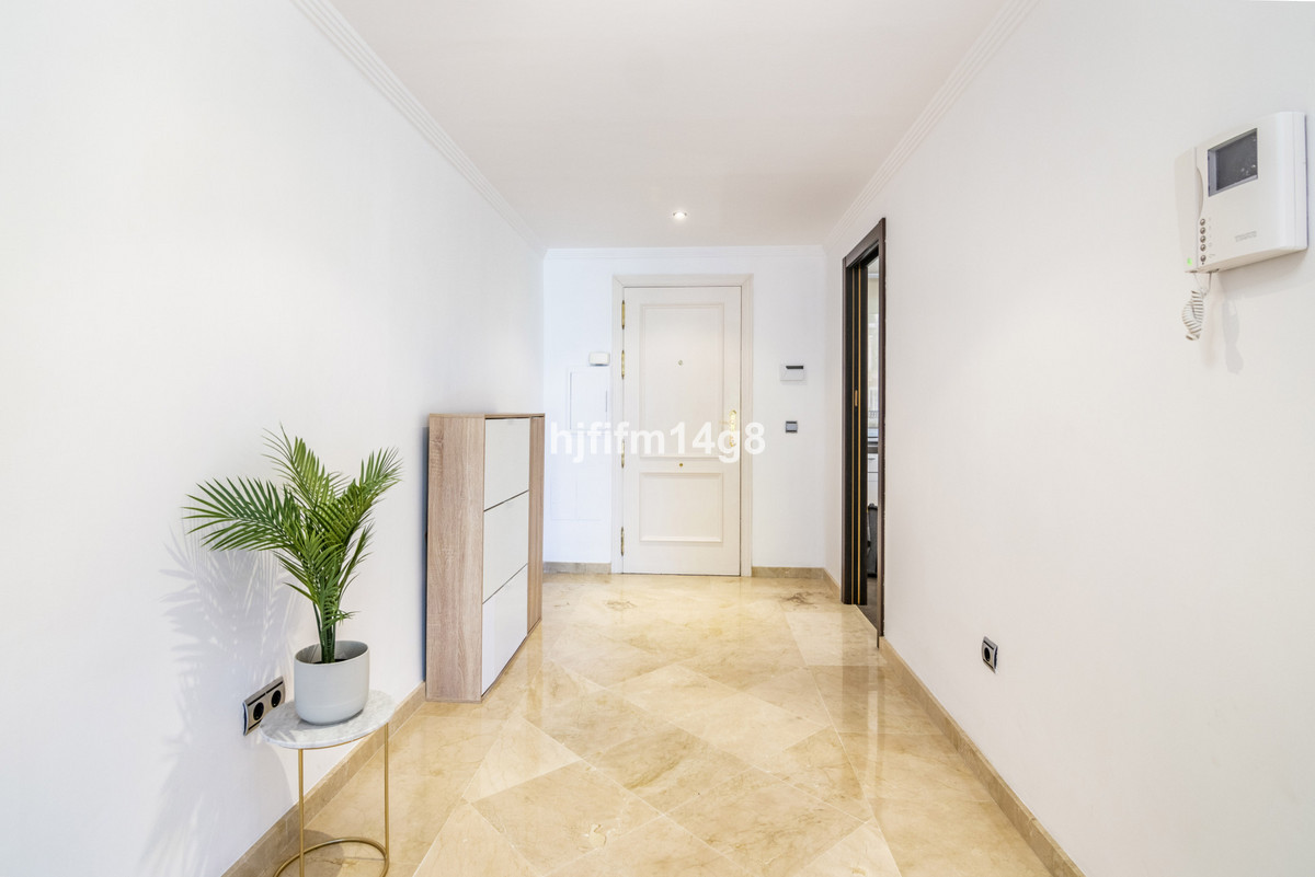 4 Bed Apartment for sale in Nueva Andalucía Costa Del Sol, Málaga, Spain