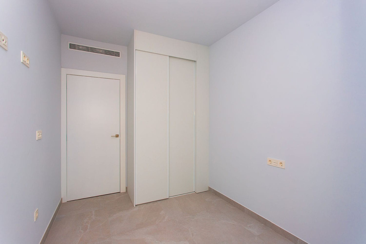 Se vende Apartamento Planta Baja de 2 dormitorios en Costa Blanca, Alicante, España