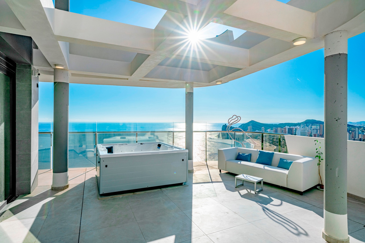 3 Bed Apartment for sale in Benidorm Costa Blanca, Alicante, Spain