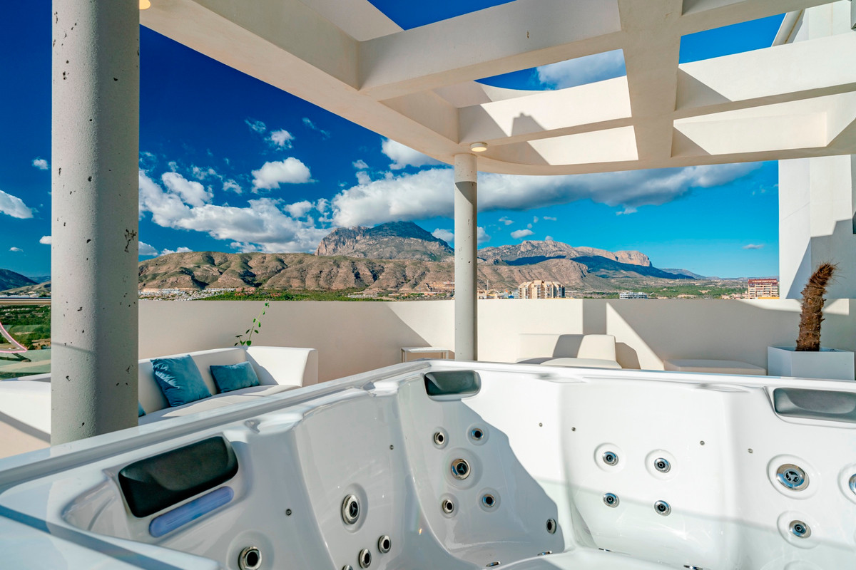 3 Bed Apartment for sale in Benidorm Costa Blanca, Alicante, Spain