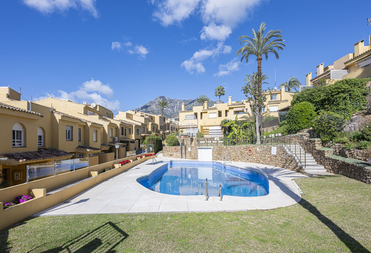 Se vende Pareada de 3 dormitorios en Costa Del Sol, Málaga, España