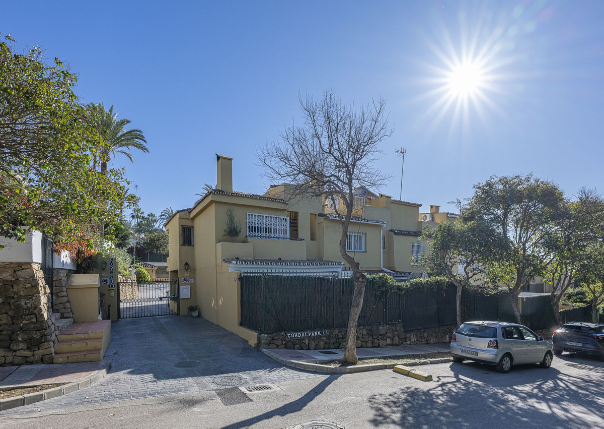 Se vende Pareada de 3 dormitorios en Costa Del Sol, Málaga, España