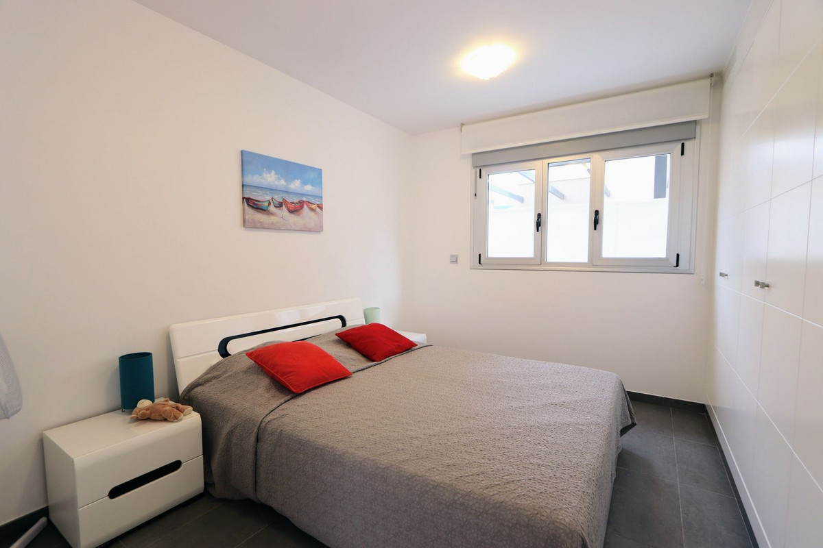 Se vende Villa - Chalet de 3 dormitorios en Costa Blanca, Alicante, España