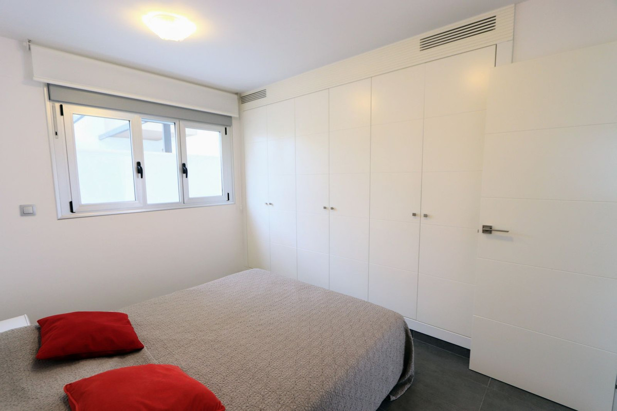Se vende Villa - Chalet de 3 dormitorios en Costa Blanca, Alicante, España