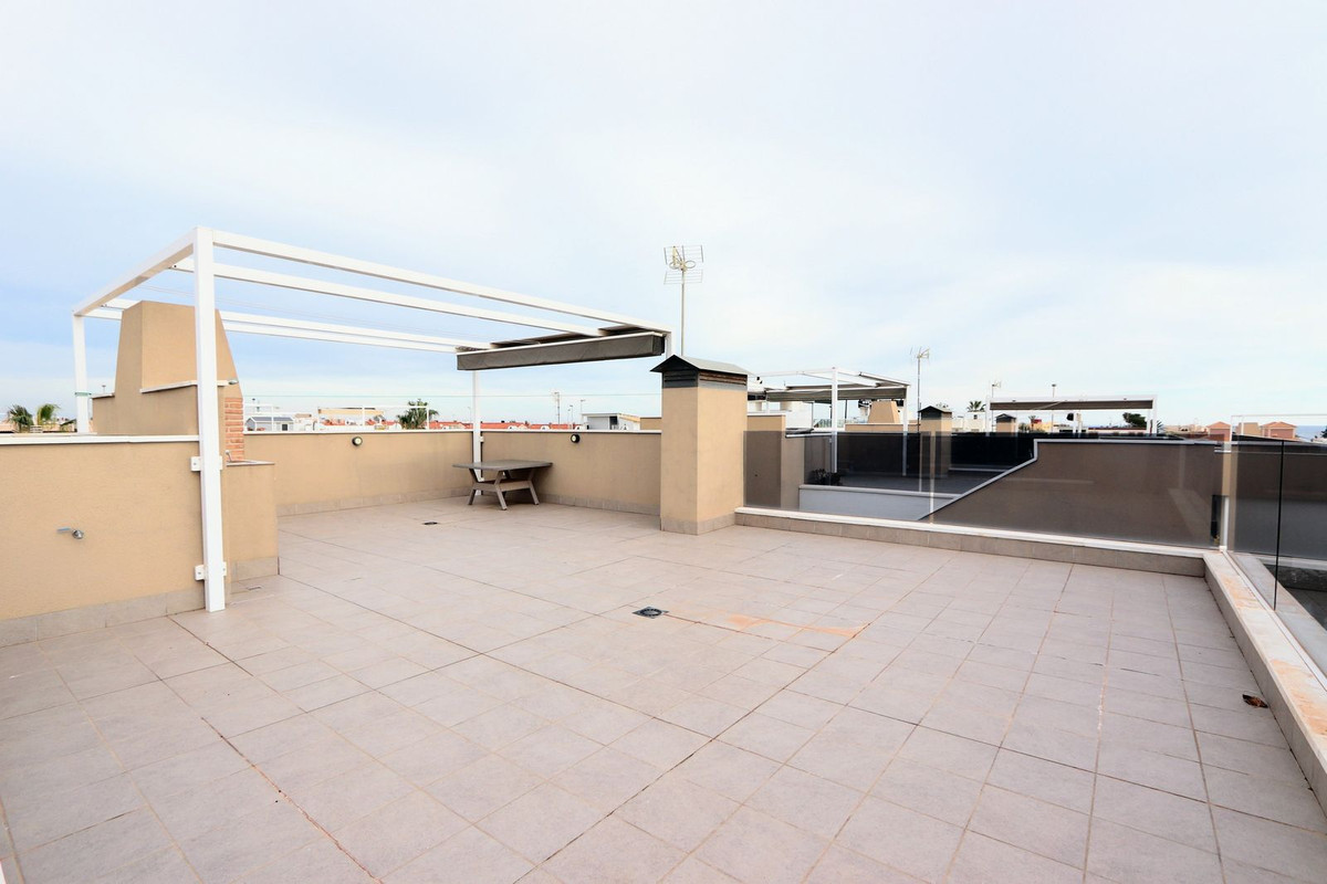 Se vende Villa - Chalet de 3 dormitorios en Costa Blanca, Alicante, España