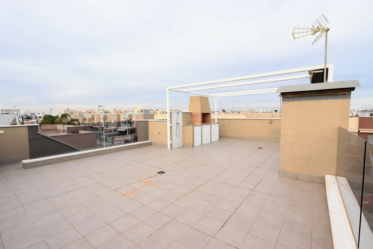 Se vende Villa - Chalet de 3 dormitorios en Costa Blanca, Alicante, España