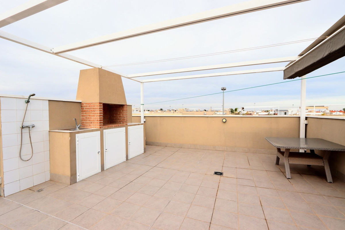 Se vende Villa - Chalet de 3 dormitorios en Costa Blanca, Alicante, España