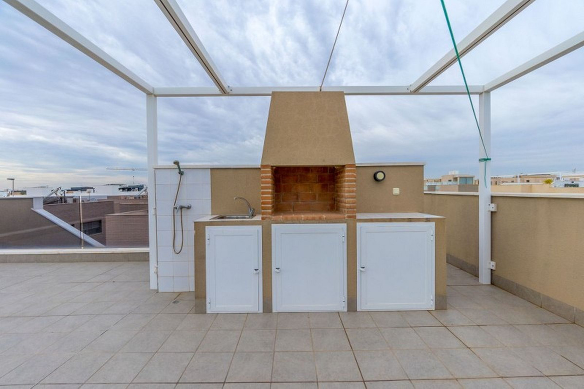 Se vende Villa - Chalet de 3 dormitorios en Costa Blanca, Alicante, España