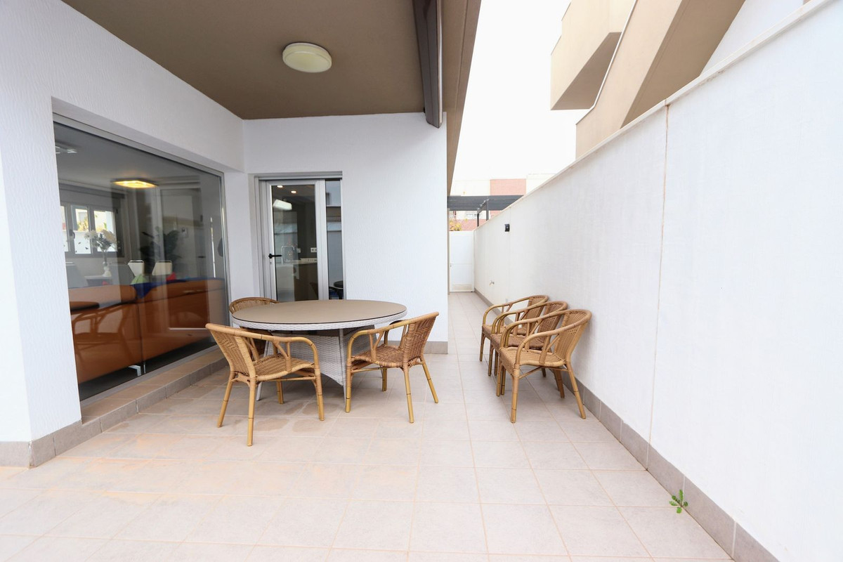 Se vende Villa - Chalet de 3 dormitorios en Costa Blanca, Alicante, España