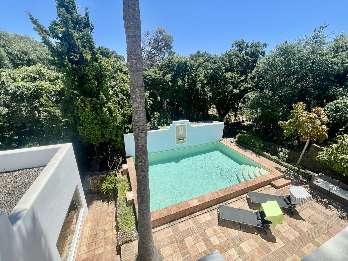Se vende Villa - Chalet de 5 dormitorios en Costa Del Sol, Cadiz, España