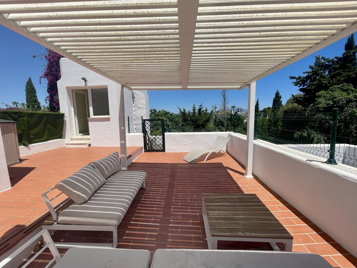 Se vende Villa - Chalet de 5 dormitorios en Costa Del Sol, Cadiz, España