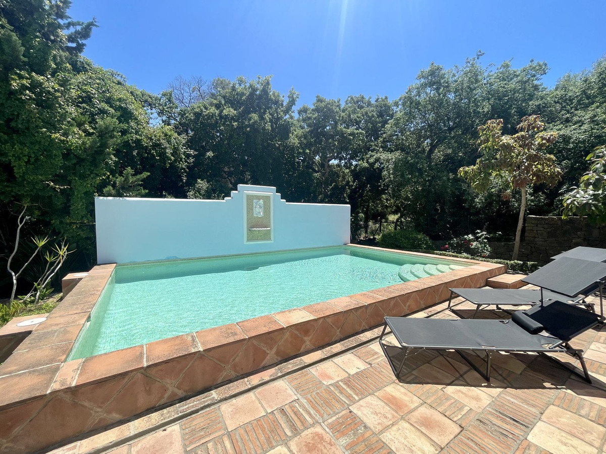 Se vende Villa - Chalet de 5 dormitorios en Costa Del Sol, Cadiz, España