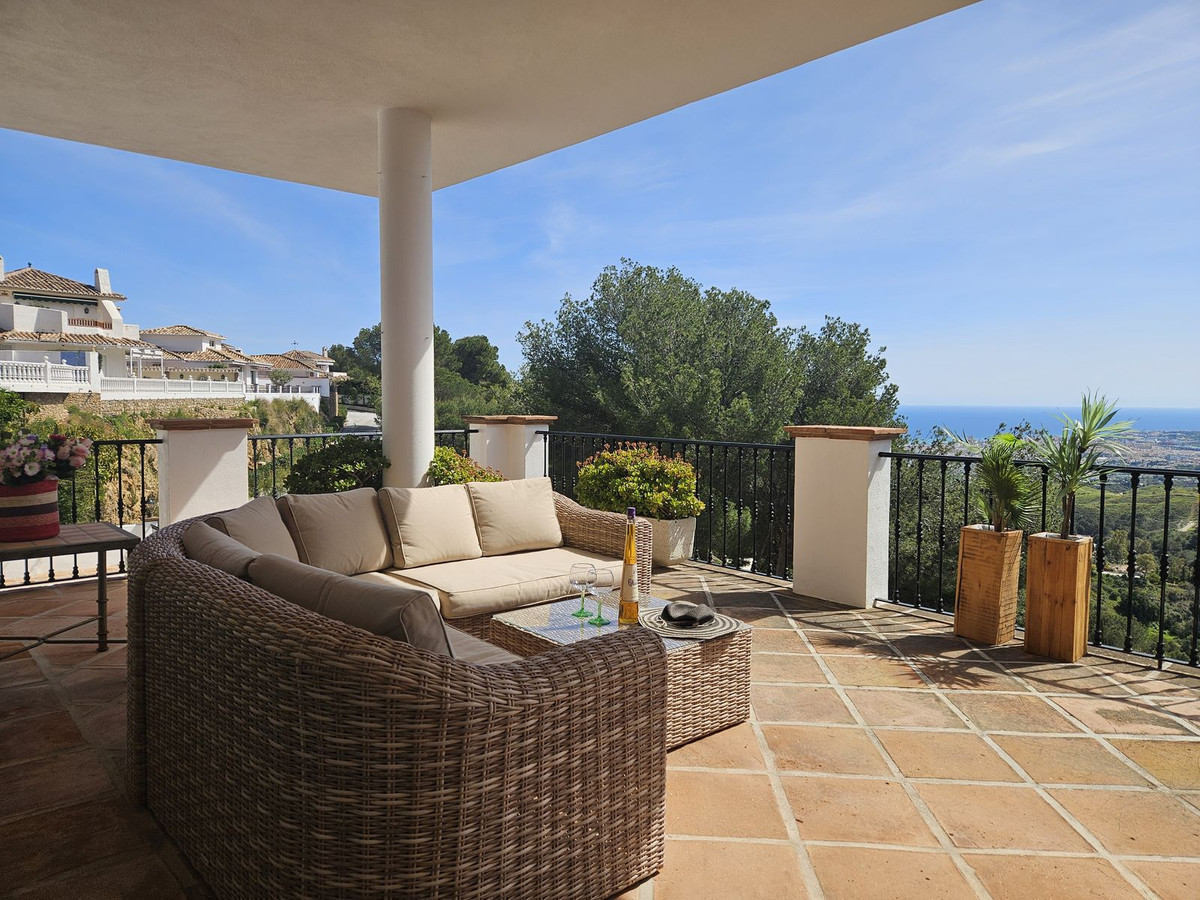 7 Bed Townhouse for sale in Mijas Costa Del Sol, Málaga, Spain
