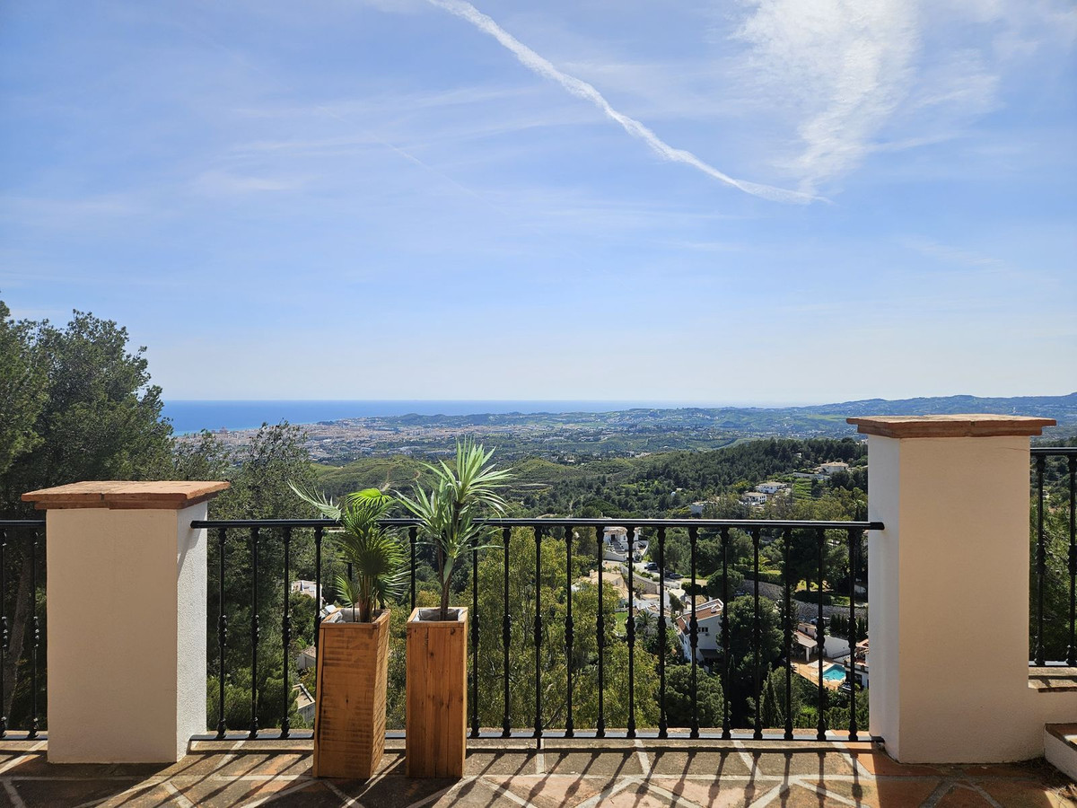 7 Bed Townhouse for sale in Mijas Costa Del Sol, Málaga, Spain