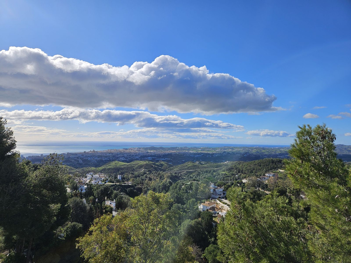 7 Bed Townhouse for sale in Mijas Costa Del Sol, Málaga, Spain