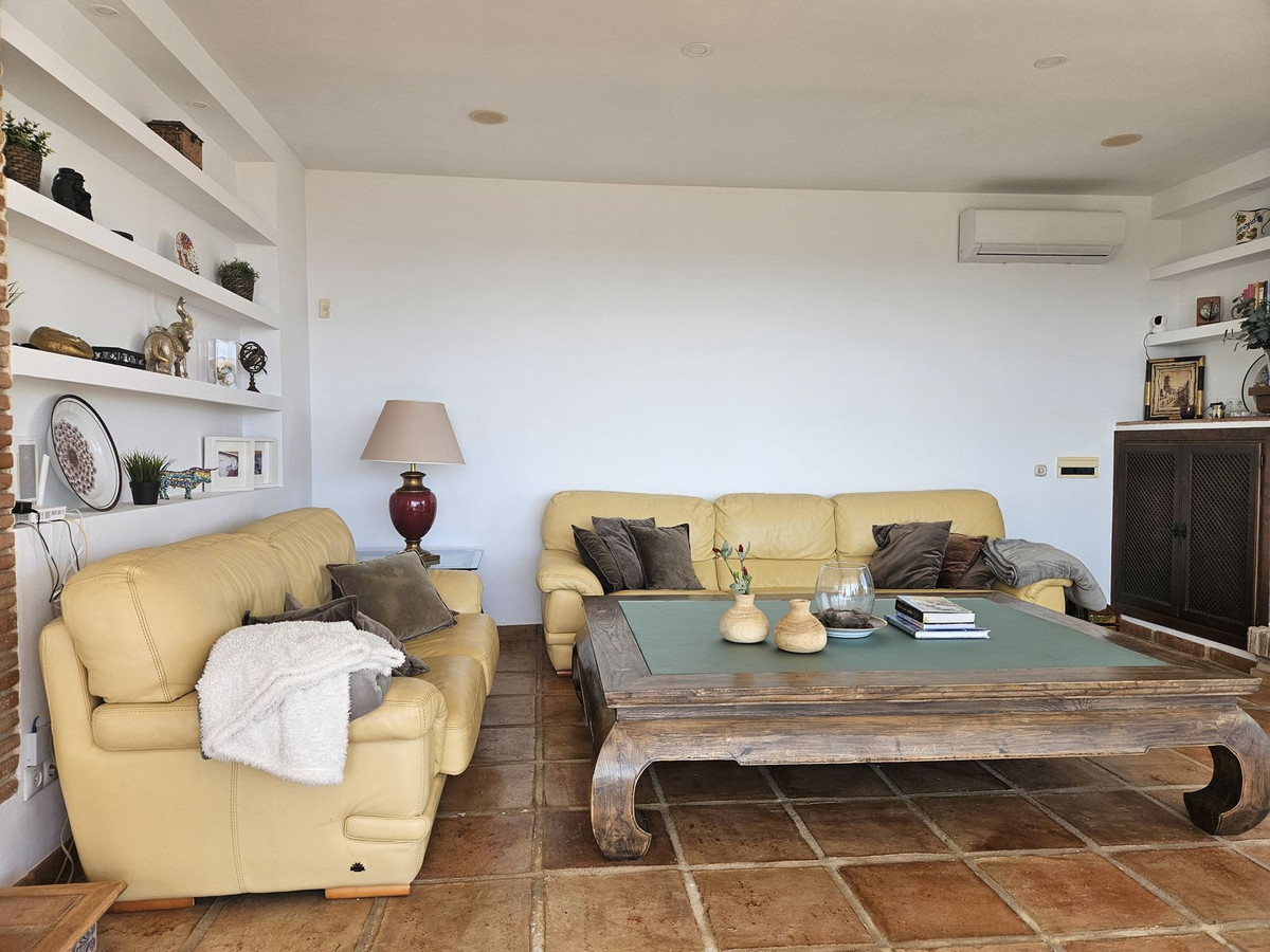 7 Bed Townhouse for sale in Mijas Costa Del Sol, Málaga, Spain