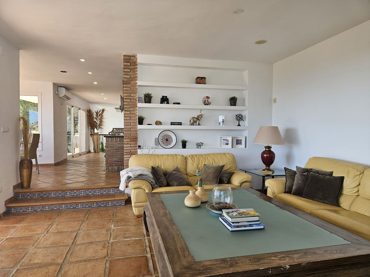 7 Bed Townhouse for sale in Mijas Costa Del Sol, Málaga, Spain
