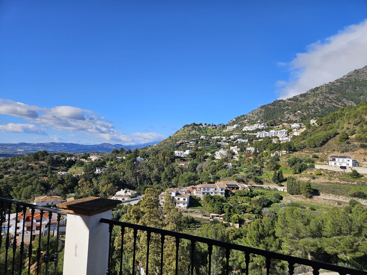 7 Bed Townhouse for sale in Mijas Costa Del Sol, Málaga, Spain