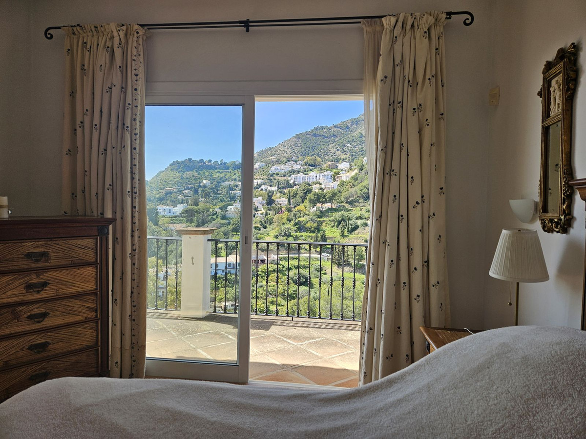 7 Bed Townhouse for sale in Mijas Costa Del Sol, Málaga, Spain