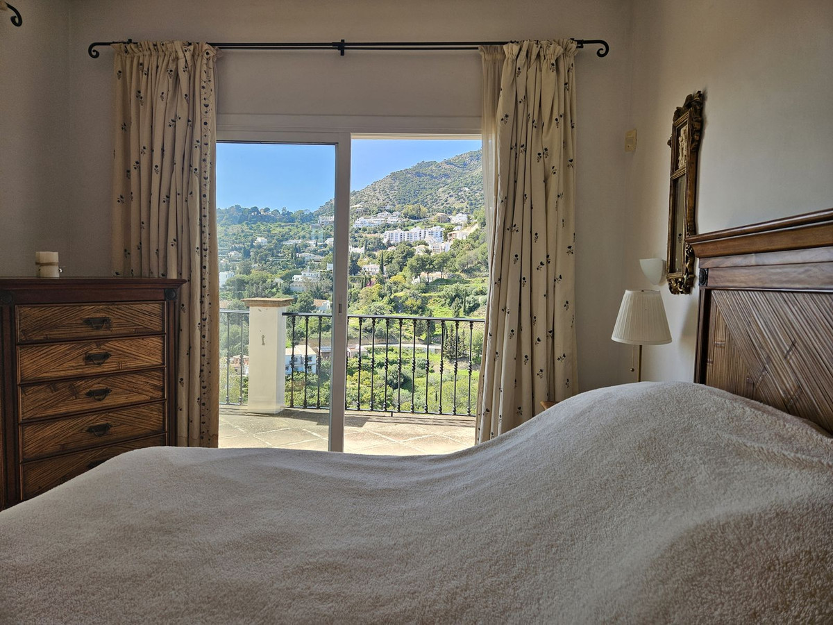 7 Bed Townhouse for sale in Mijas Costa Del Sol, Málaga, Spain