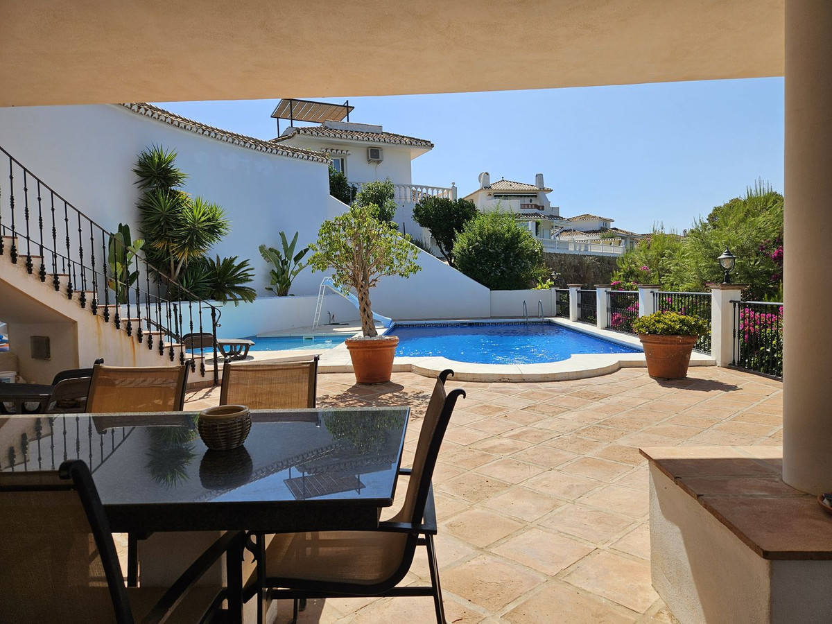 7 Bed Townhouse for sale in Mijas Costa Del Sol, Málaga, Spain