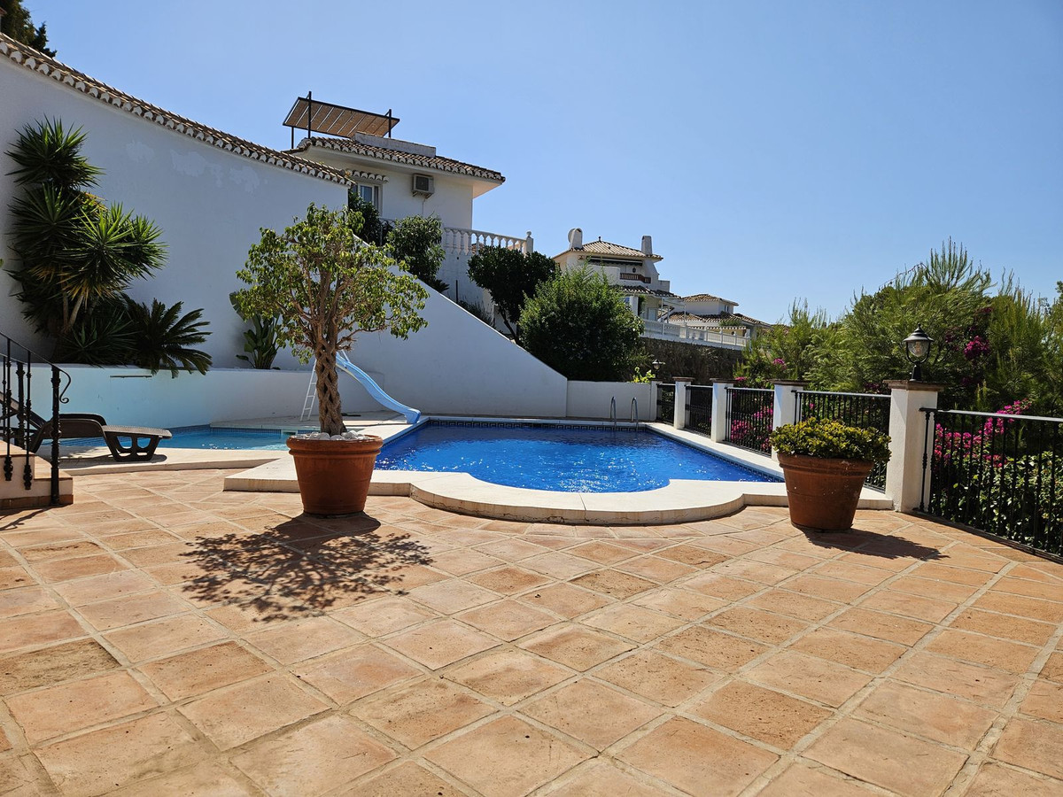 7 Bed Townhouse for sale in Mijas Costa Del Sol, Málaga, Spain