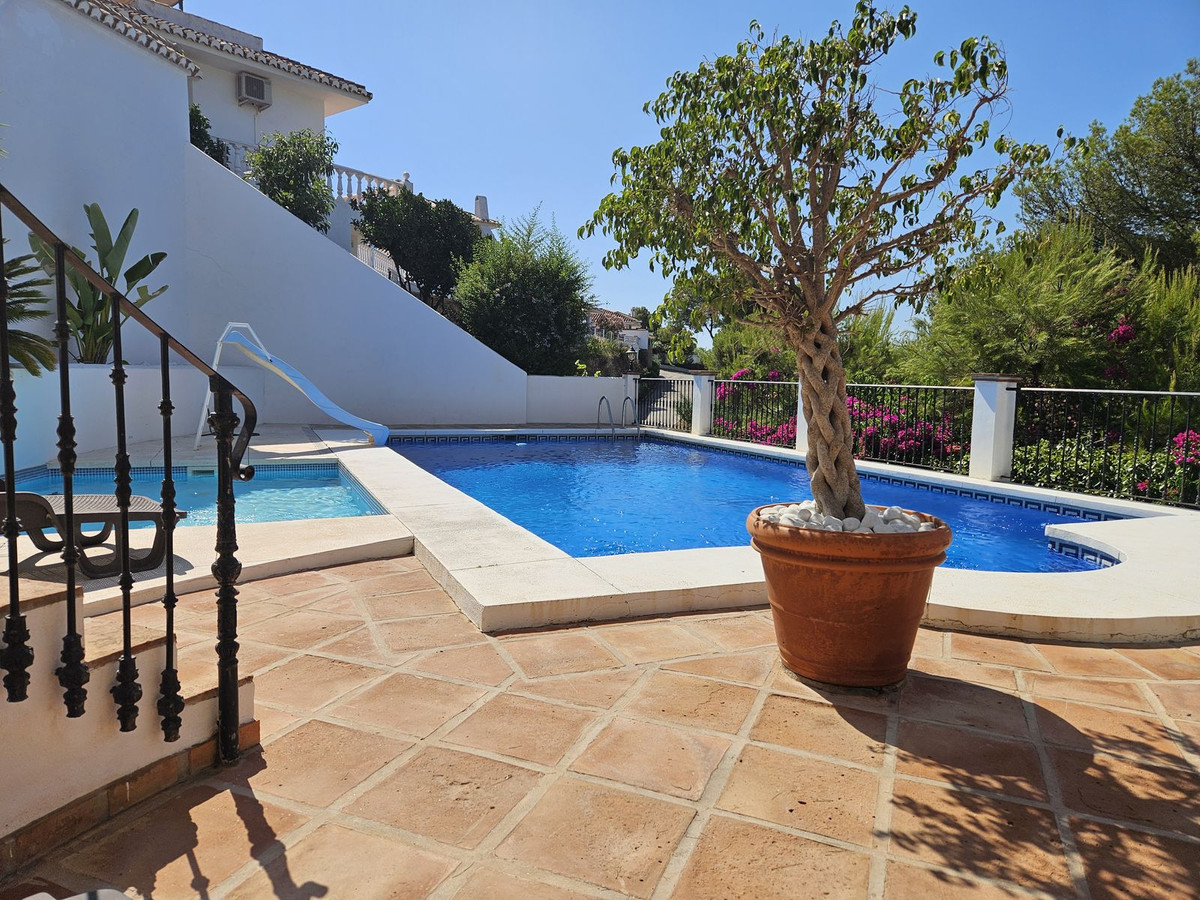 7 Bed Townhouse for sale in Mijas Costa Del Sol, Málaga, Spain