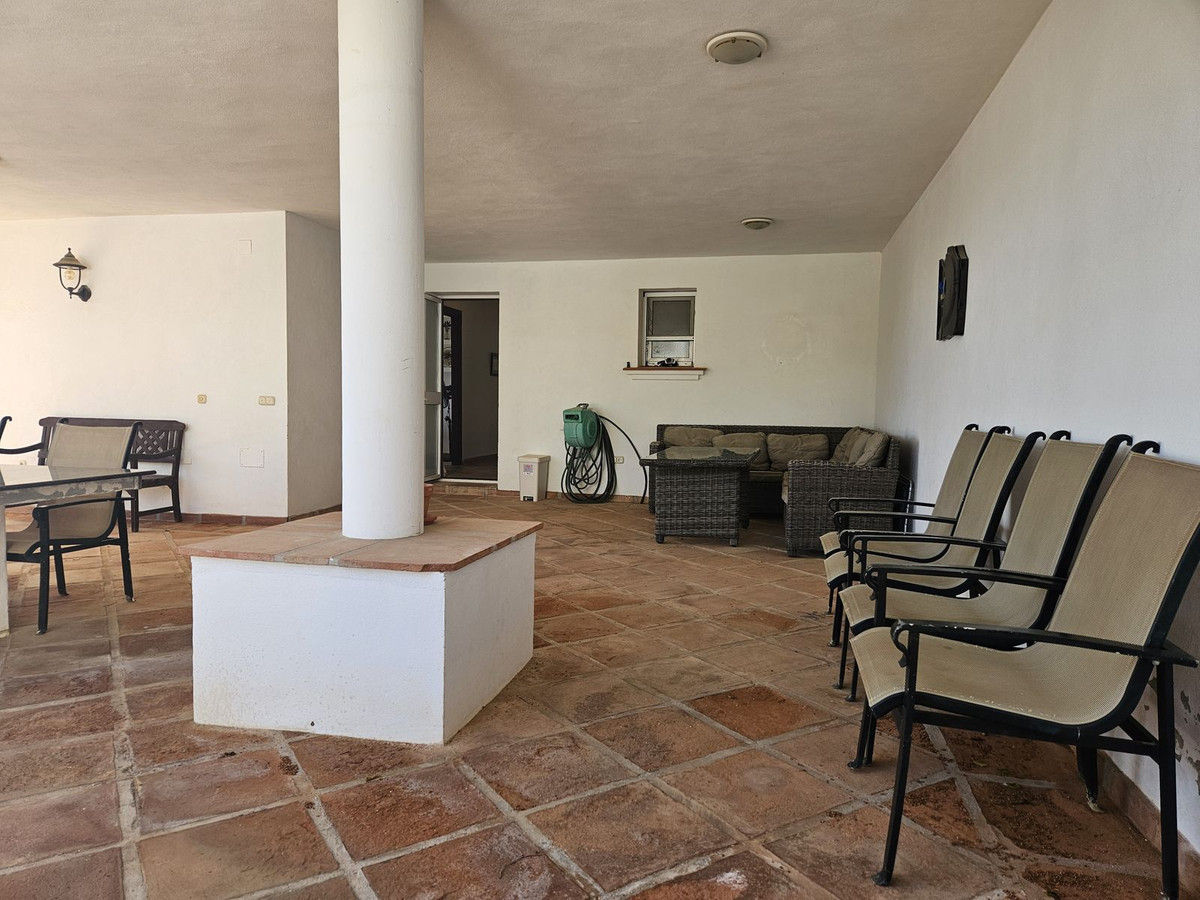 7 Bed Townhouse for sale in Mijas Costa Del Sol, Málaga, Spain