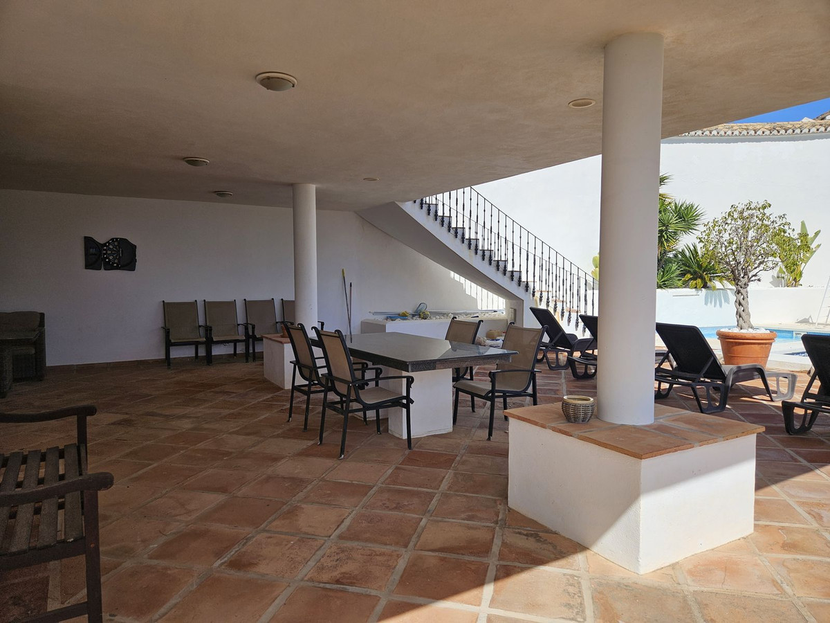 7 Bed Townhouse for sale in Mijas Costa Del Sol, Málaga, Spain