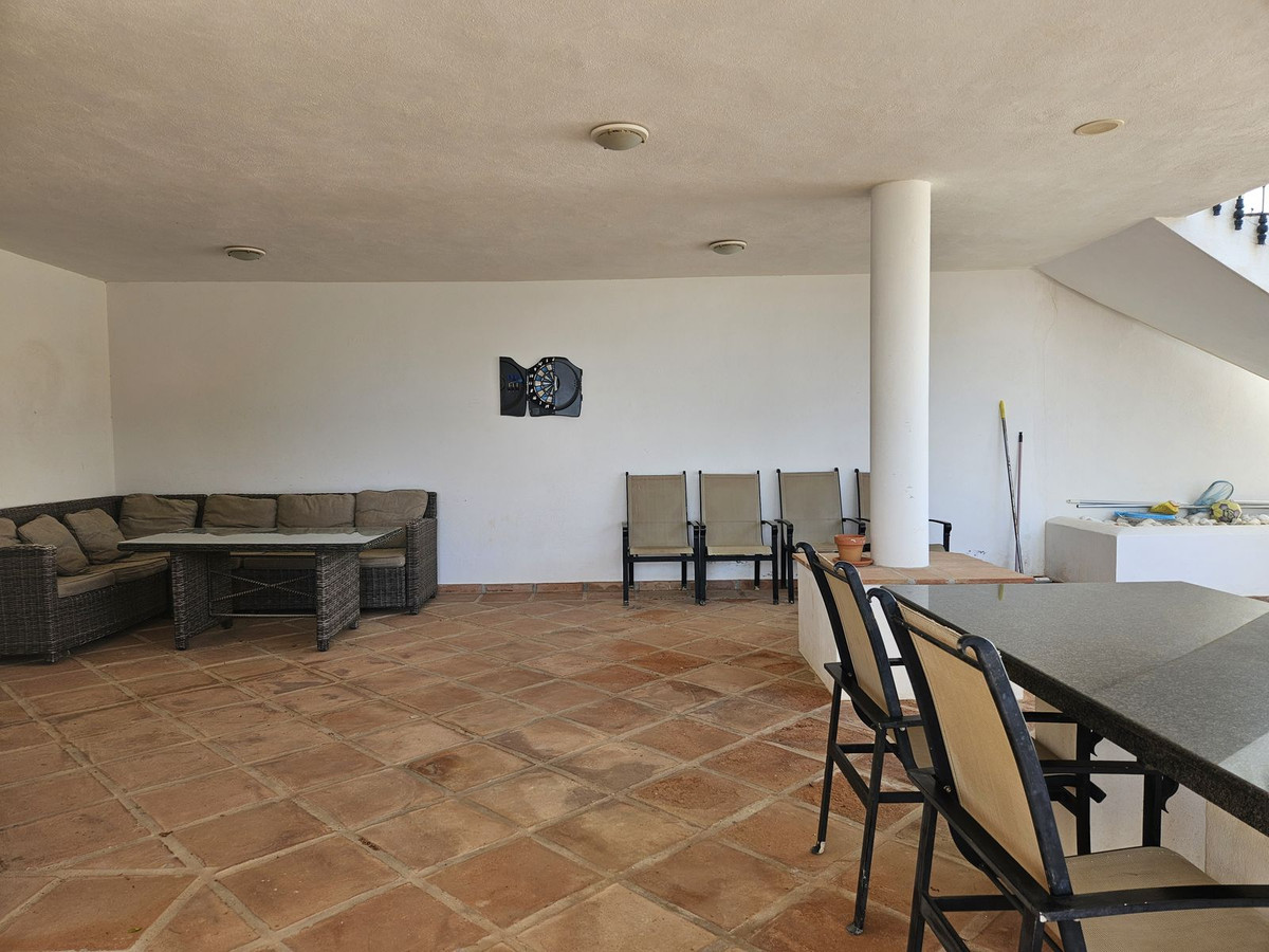 7 Bed Townhouse for sale in Mijas Costa Del Sol, Málaga, Spain