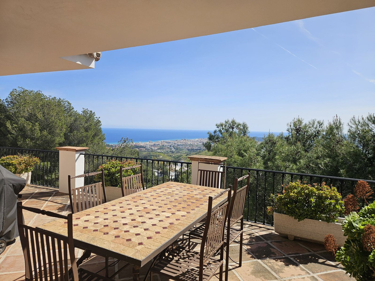 7 Bed Townhouse for sale in Mijas Costa Del Sol, Málaga, Spain