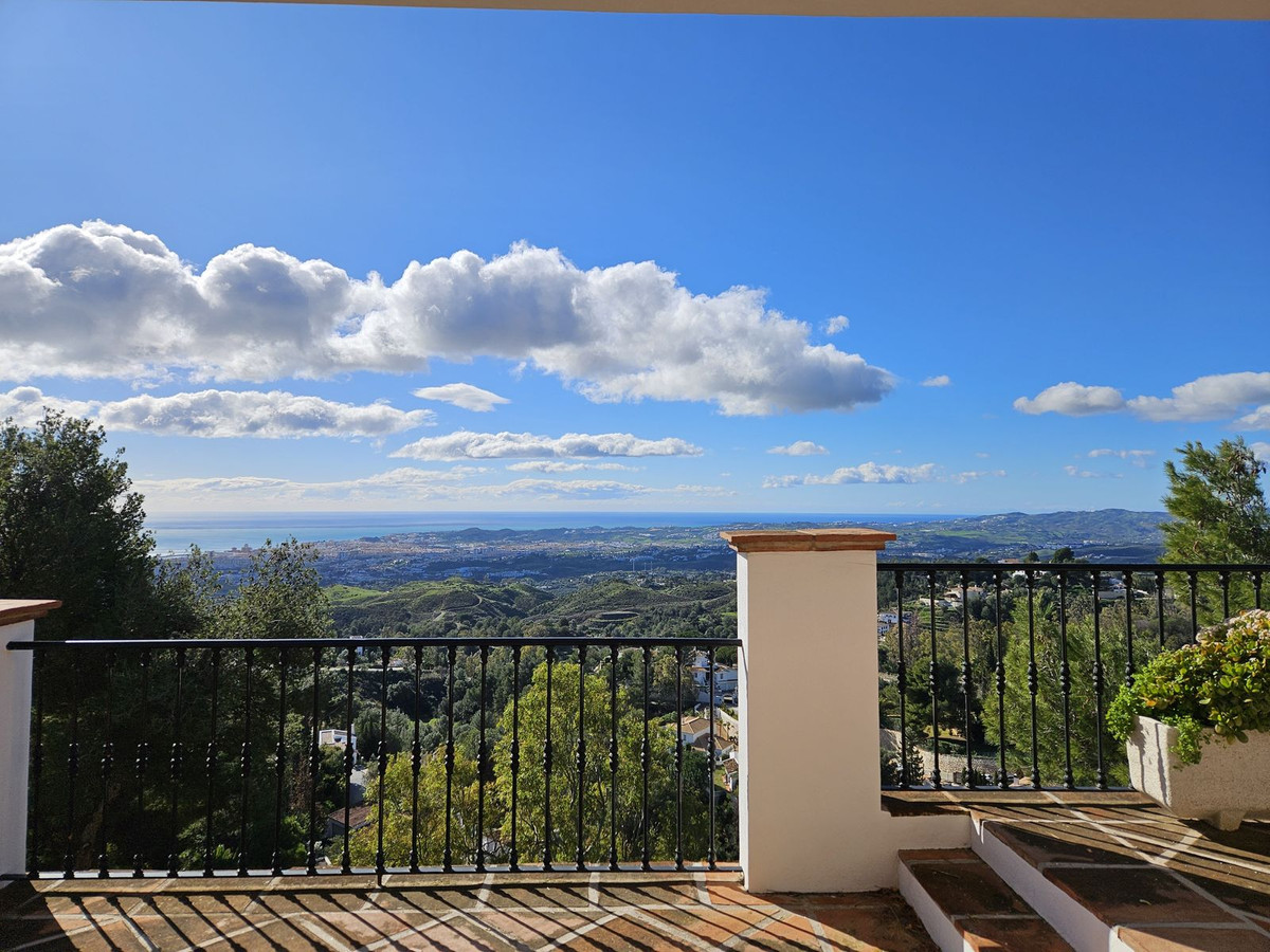 7 Bed Townhouse for sale in Mijas Costa Del Sol, Málaga, Spain