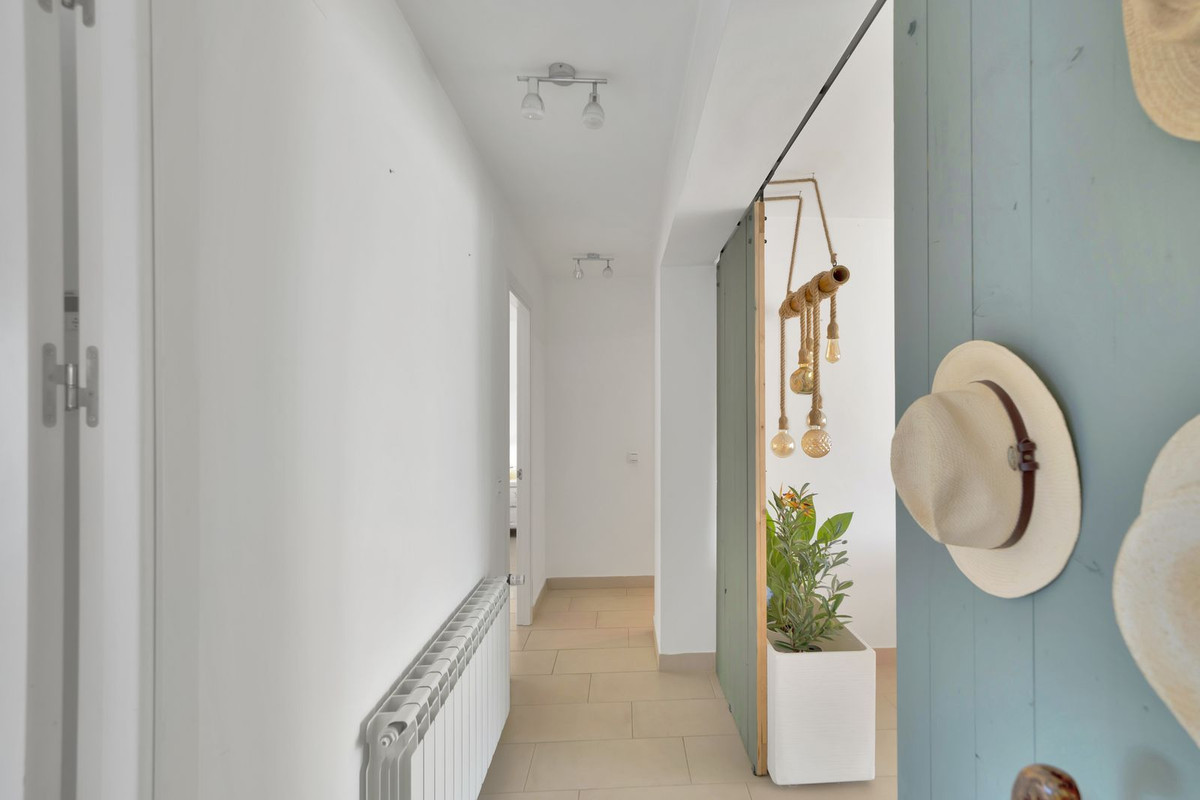 Se vende Villa - Chalet de 4 dormitorios en Costa Del Sol, Málaga, España