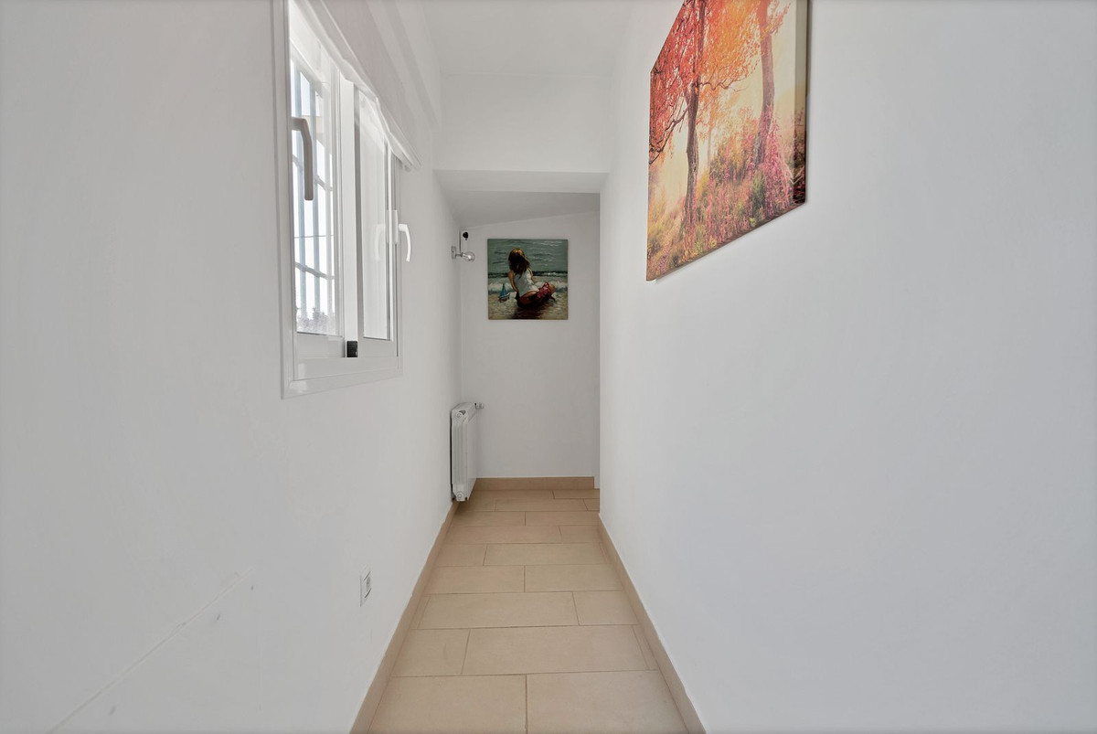 Se vende Villa - Chalet de 4 dormitorios en Costa Del Sol, Málaga, España