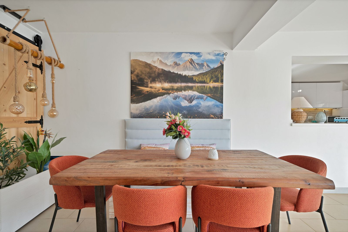 Se vende Villa - Chalet de 4 dormitorios en Costa Del Sol, Málaga, España